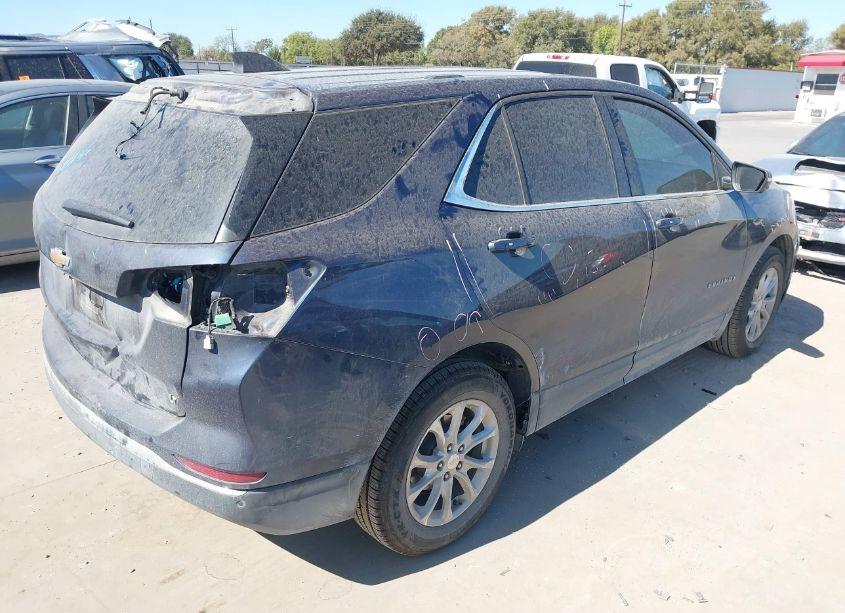 Photo 4 of 2018 Chevrolet Equinox LT (VIN 3GNAXJEV1JS579821)