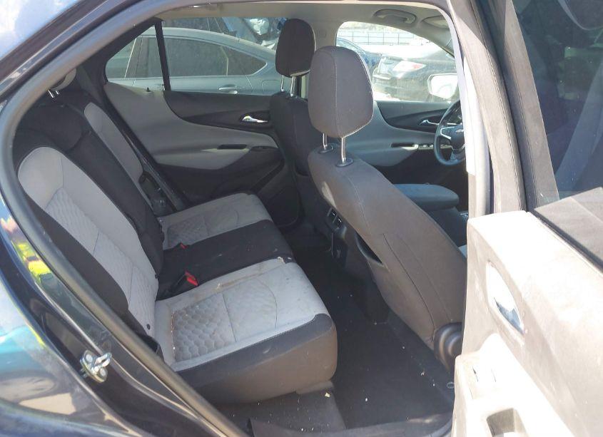 Photo 8 of 2018 Chevrolet Equinox LT (VIN 3GNAXJEV1JS579821)