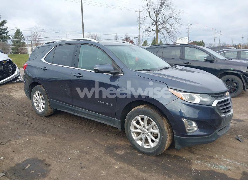 2018 Chevrolet Equinox LT (VIN 3GNAXJEV1JS588597) main photo