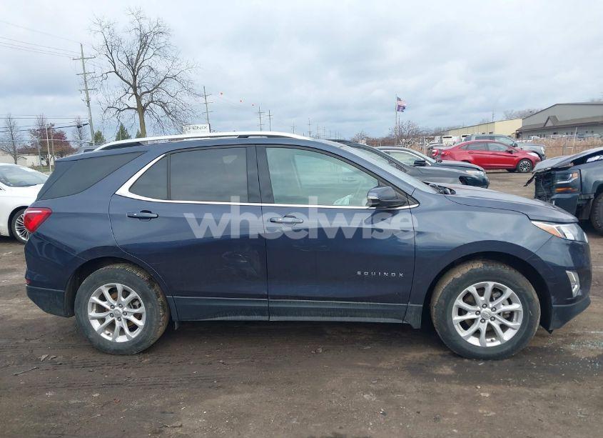 Photo 13 of 2018 Chevrolet Equinox LT (VIN 3GNAXJEV1JS588597)