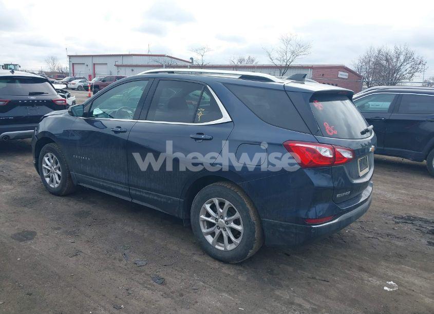 Photo 3 of 2018 Chevrolet Equinox LT (VIN 3GNAXJEV1JS588597)