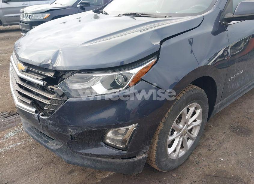 Photo 6 of 2018 Chevrolet Equinox LT (VIN 3GNAXJEV1JS588597)