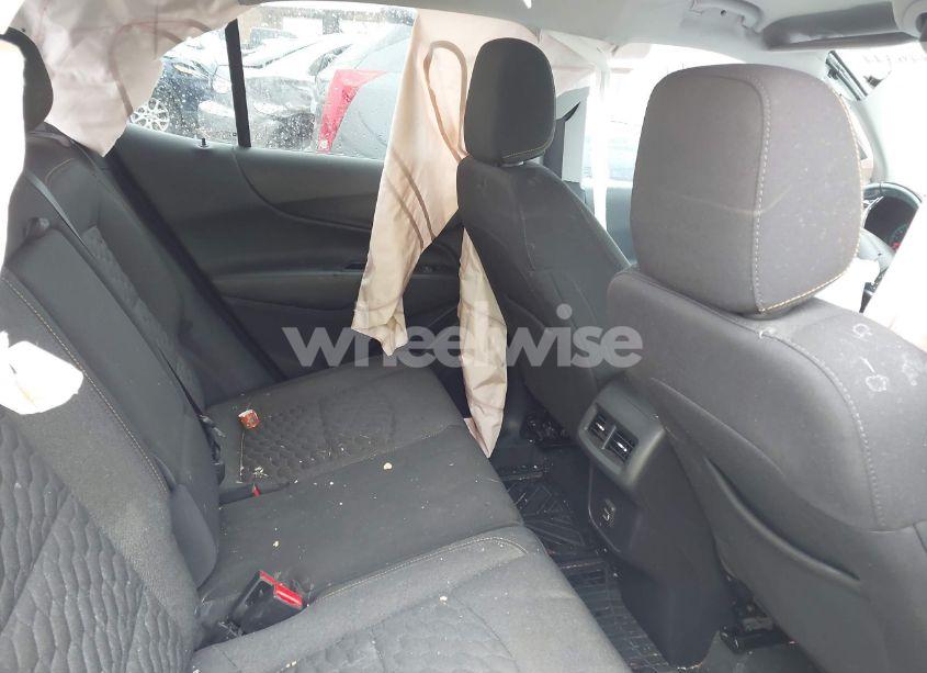 Photo 8 of 2019 Chevrolet Equinox LT (VIN 3GNAXJEV1KS650744)