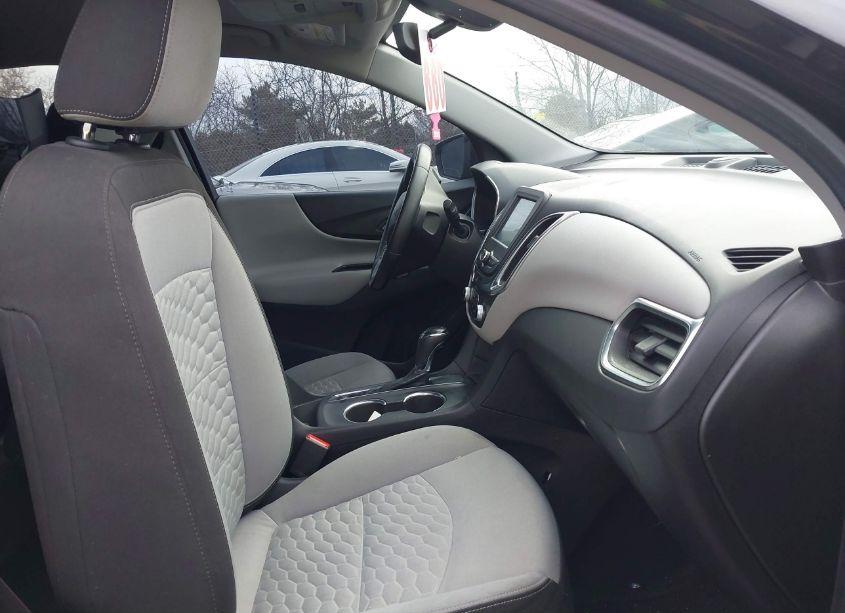 Photo 5 of 2018 Chevrolet Equinox LT (VIN 3GNAXJEV2JL120985)