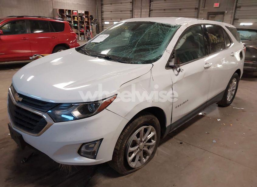 Photo 6 of 2018 Chevrolet Equinox LT (VIN 3GNAXJEV2JL162041)