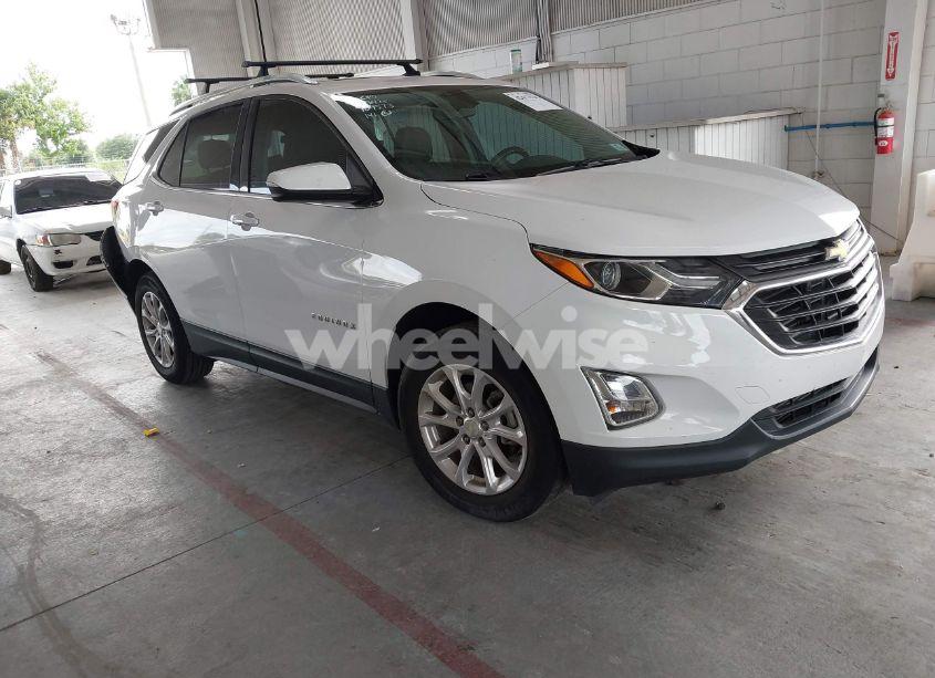2018 Chevrolet Equinox LT (VIN 3GNAXJEV2JL285919) main photo