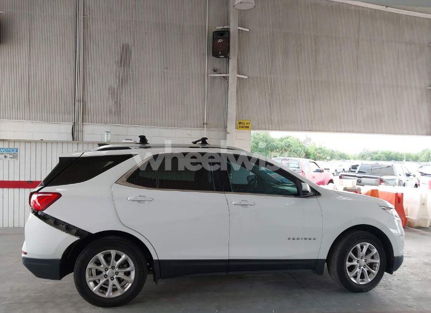 Photo 13 of 2018 Chevrolet Equinox LT (VIN 3GNAXJEV2JL285919)