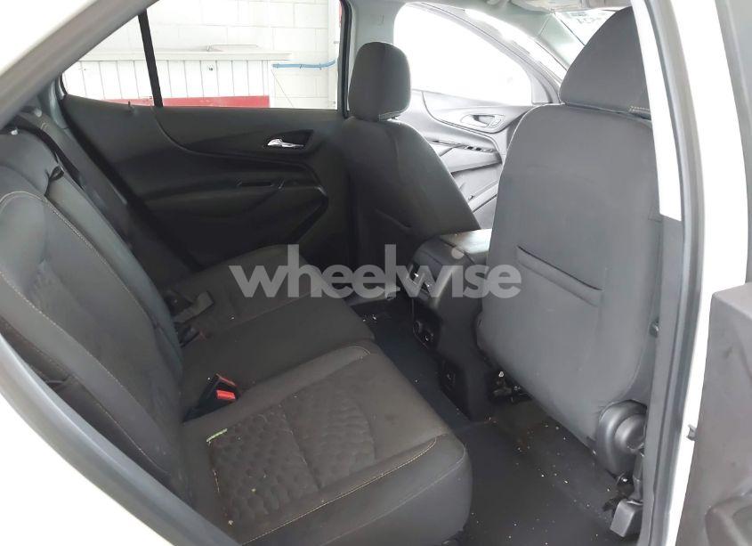 Photo 8 of 2018 Chevrolet Equinox LT (VIN 3GNAXJEV2JL285919)