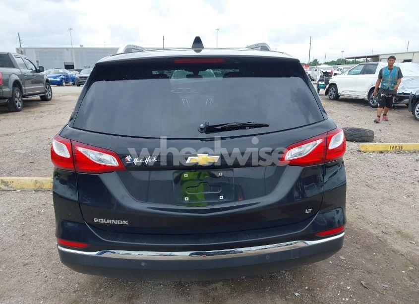 Photo 17 of 2018 Chevrolet Equinox LT (VIN 3GNAXJEV2JL299691)