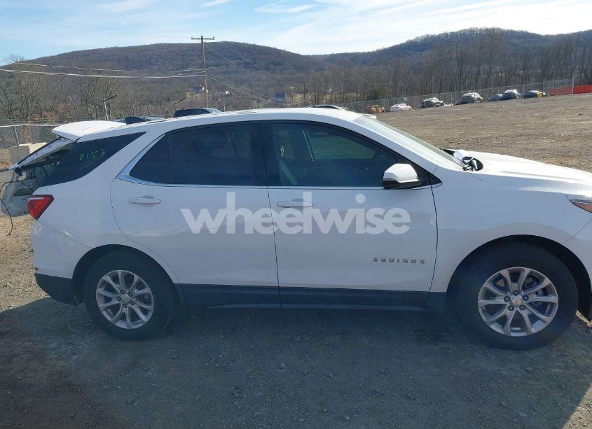 Photo 13 of 2018 Chevrolet Equinox LT (VIN 3GNAXJEV2JS505341)