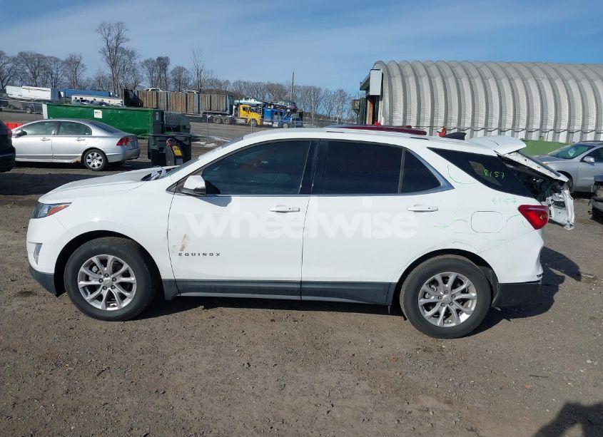 Photo 14 of 2018 Chevrolet Equinox LT (VIN 3GNAXJEV2JS505341)