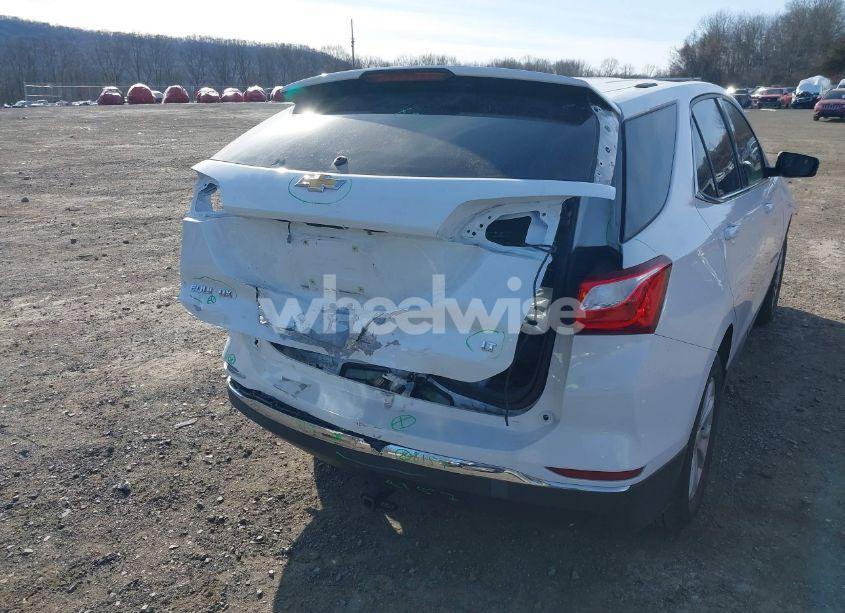Photo 6 of 2018 Chevrolet Equinox LT (VIN 3GNAXJEV2JS505341)