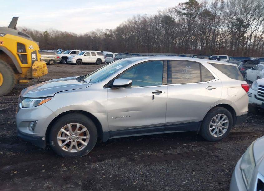 Photo 13 of 2018 Chevrolet Equinox LT (VIN 3GNAXJEV2JS524682)