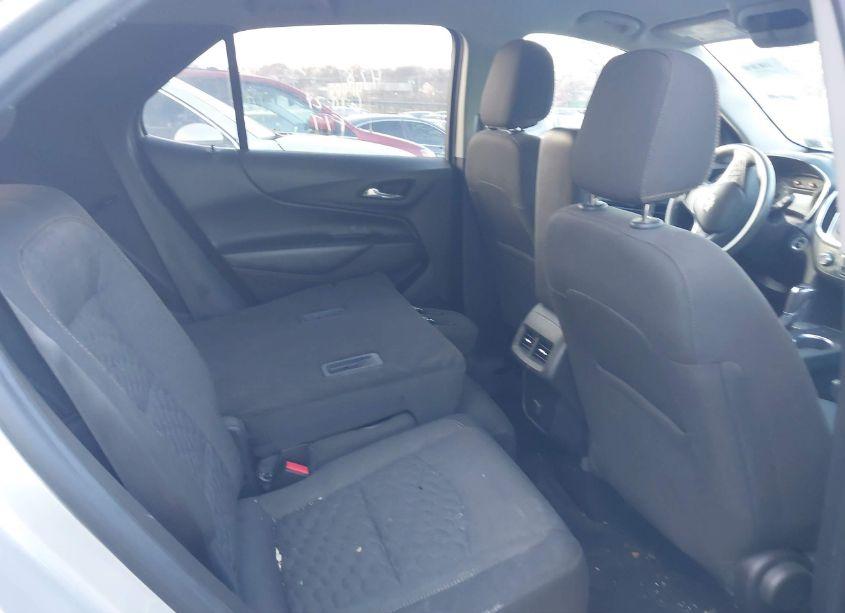 Photo 8 of 2018 Chevrolet Equinox LT (VIN 3GNAXJEV2JS524682)