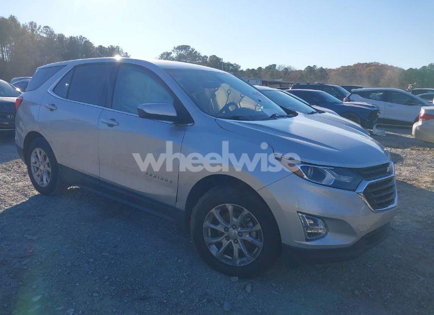 2018 Chevrolet Equinox LT (VIN 3GNAXJEV2JS576538) main photo