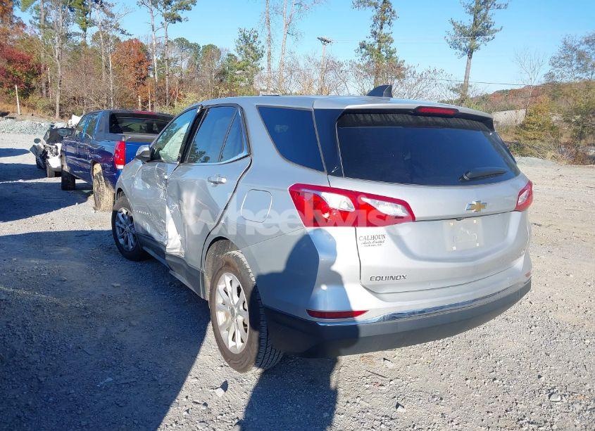 Photo 3 of 2018 Chevrolet Equinox LT (VIN 3GNAXJEV2JS576538)