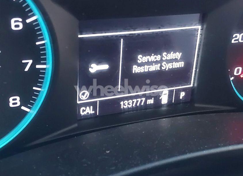 Photo 7 of 2018 Chevrolet Equinox LT (VIN 3GNAXJEV2JS576538)