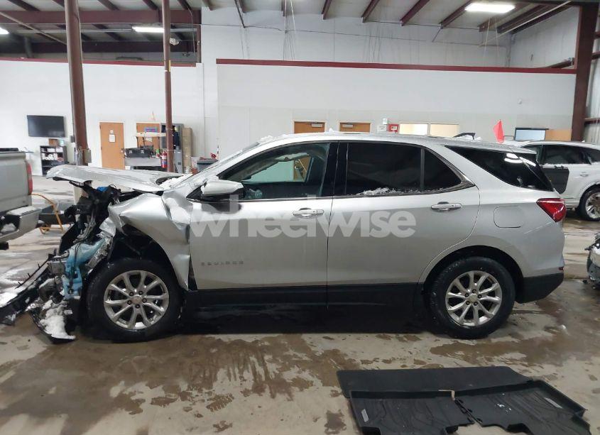 Photo 14 of 2018 Chevrolet Equinox LT (VIN 3GNAXJEV2JS579519)