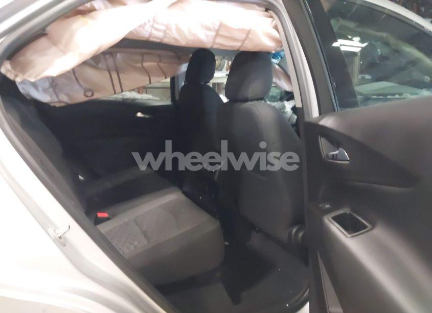 Photo 8 of 2018 Chevrolet Equinox LT (VIN 3GNAXJEV2JS579519)