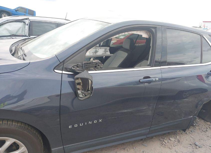 Photo 15 of 2018 Chevrolet Equinox LT (VIN 3GNAXJEV2JS591704)