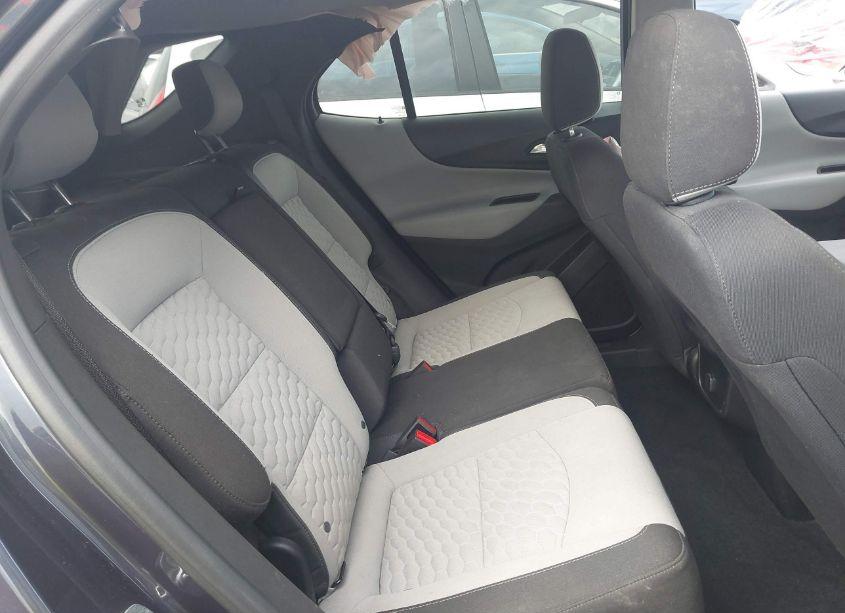 Photo 8 of 2018 Chevrolet Equinox LT (VIN 3GNAXJEV2JS591704)