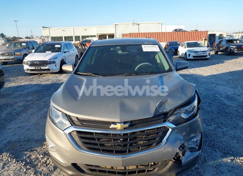 Photo 12 of 2018 Chevrolet Equinox LT (VIN 3GNAXJEV2JS624796)