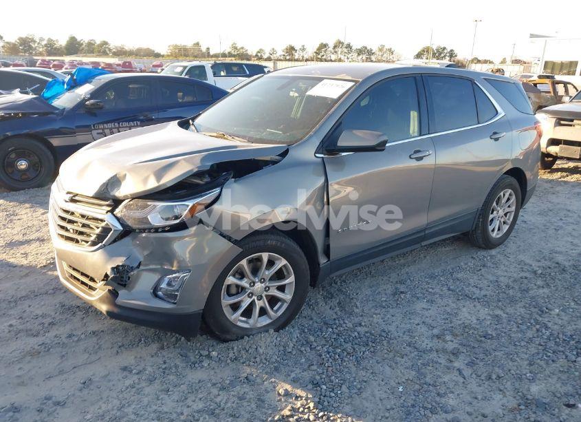Photo 2 of 2018 Chevrolet Equinox LT (VIN 3GNAXJEV2JS624796)