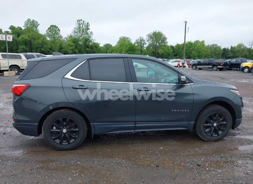 Photo 13 of 2018 Chevrolet Equinox LT (VIN 3GNAXJEV2JS624913)