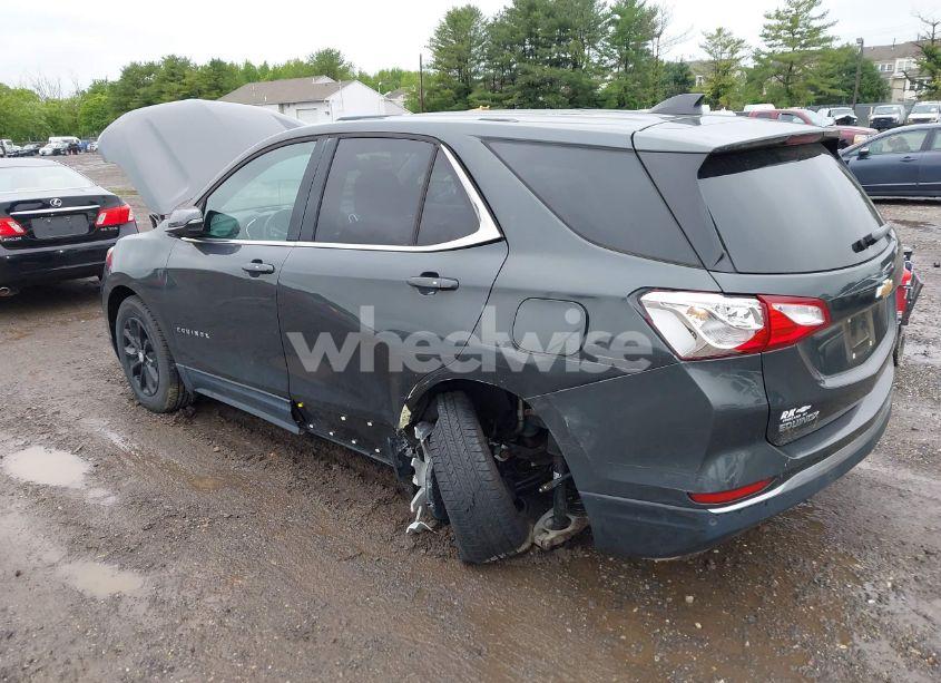 Photo 3 of 2018 Chevrolet Equinox LT (VIN 3GNAXJEV2JS624913)