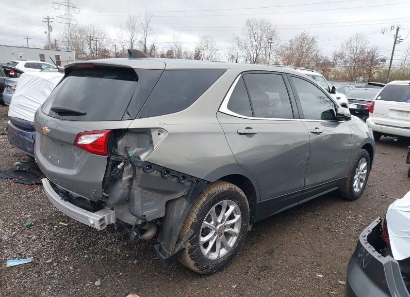 Photo 4 of 2018 Chevrolet Equinox LT (VIN 3GNAXJEV2JS641971)
