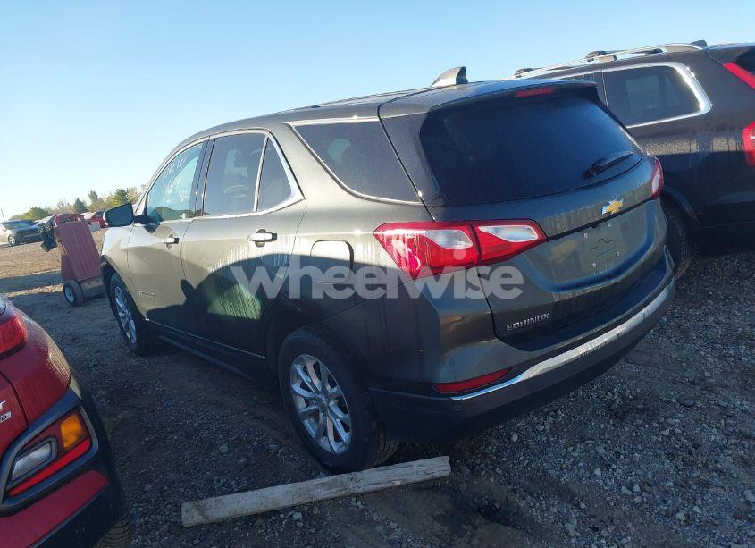 Photo 3 of 2019 Chevrolet Equinox LT (VIN 3GNAXJEV2KS596421)