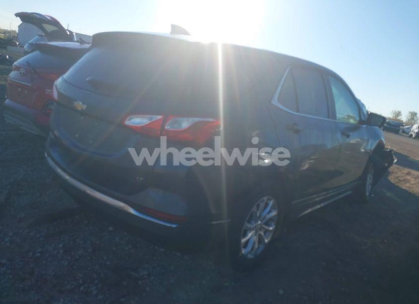 Photo 4 of 2019 Chevrolet Equinox LT (VIN 3GNAXJEV2KS596421)