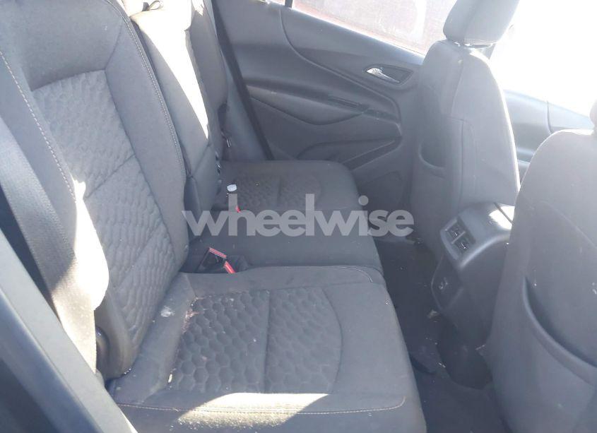 Photo 8 of 2019 Chevrolet Equinox LT (VIN 3GNAXJEV2KS596421)