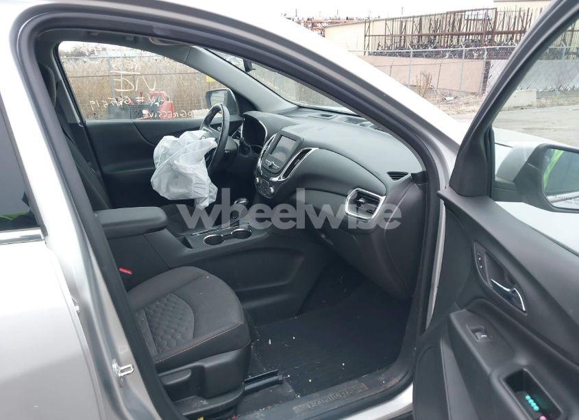 Photo 5 of 2020 Chevrolet Equinox FWD 2FL (VIN 3GNAXJEV2LS685519)