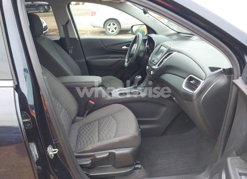Photo 5 of 2020 Chevrolet Equinox FWD 2FL (VIN 3GNAXJEV2LS691353)