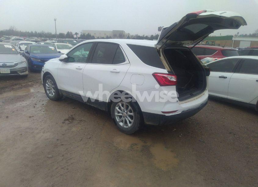 Photo 3 of 2021 Chevrolet Equinox FWD 2FL (VIN 3GNAXJEV2MS145038)