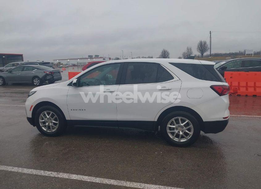 Photo 13 of 2022 Chevrolet Equinox FWD 2FL (VIN 3GNAXJEV2NL180299)