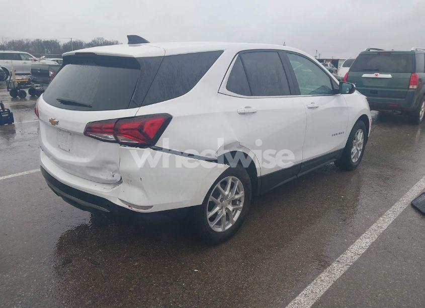 Photo 4 of 2022 Chevrolet Equinox FWD 2FL (VIN 3GNAXJEV2NL180299)