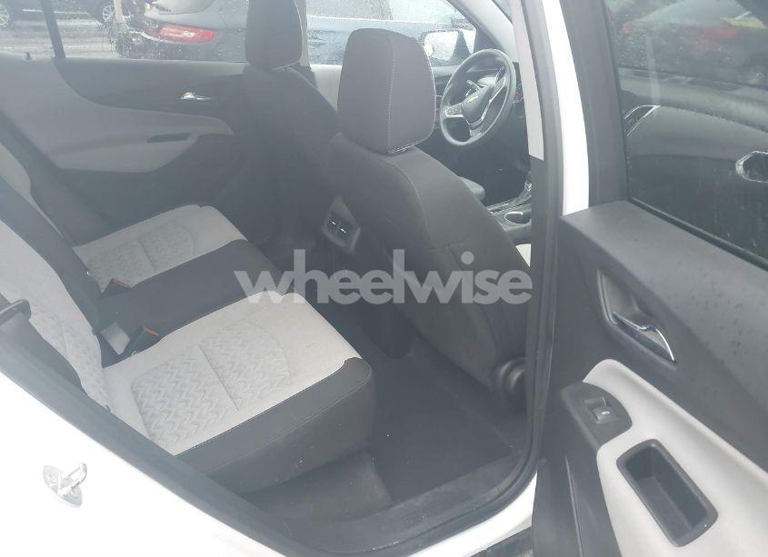 Photo 8 of 2022 Chevrolet Equinox FWD 2FL (VIN 3GNAXJEV2NL180299)