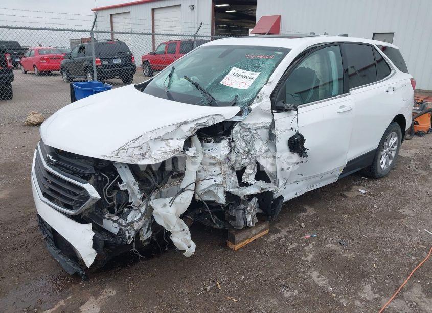 Photo 2 of 2018 Chevrolet Equinox LT (VIN 3GNAXJEV3JL275285)