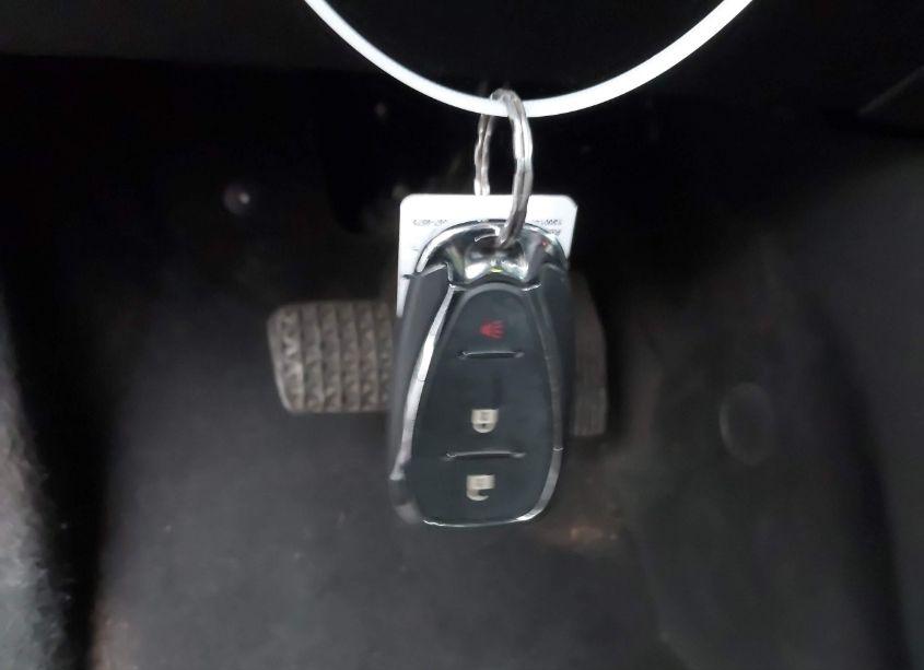 Photo 11 of 2018 Chevrolet Equinox LT (VIN 3GNAXJEV3JS561806)