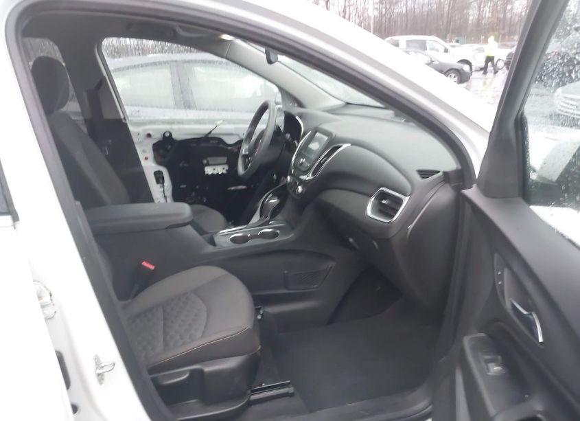 Photo 5 of 2018 Chevrolet Equinox LT (VIN 3GNAXJEV3JS561806)