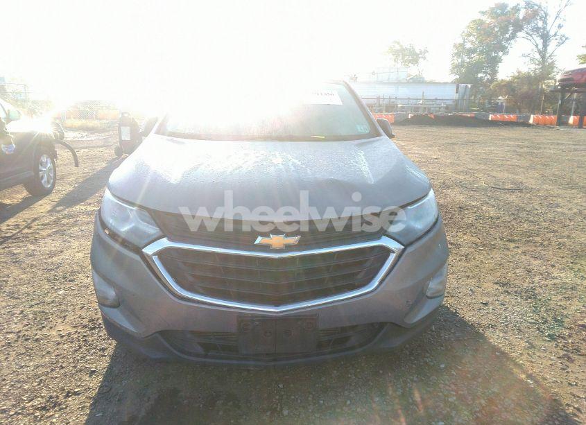 Photo 12 of 2018 Chevrolet Equinox LT (VIN 3GNAXJEV3JS563331)