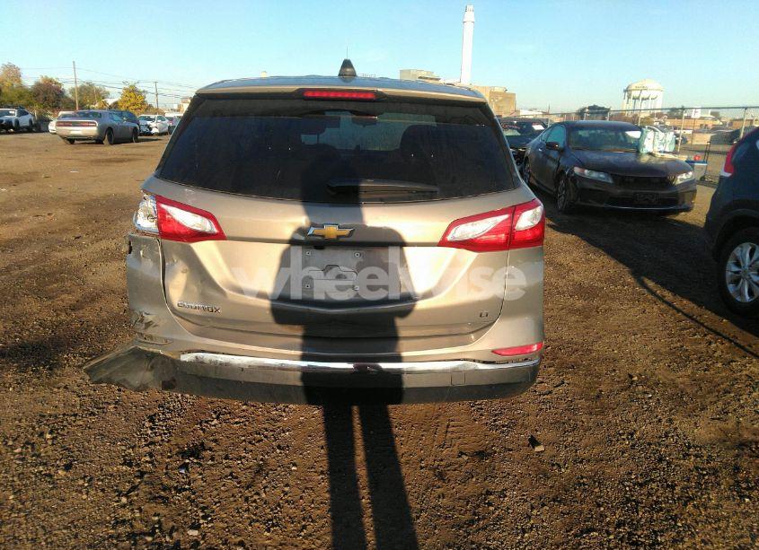 Photo 16 of 2018 Chevrolet Equinox LT (VIN 3GNAXJEV3JS563331)