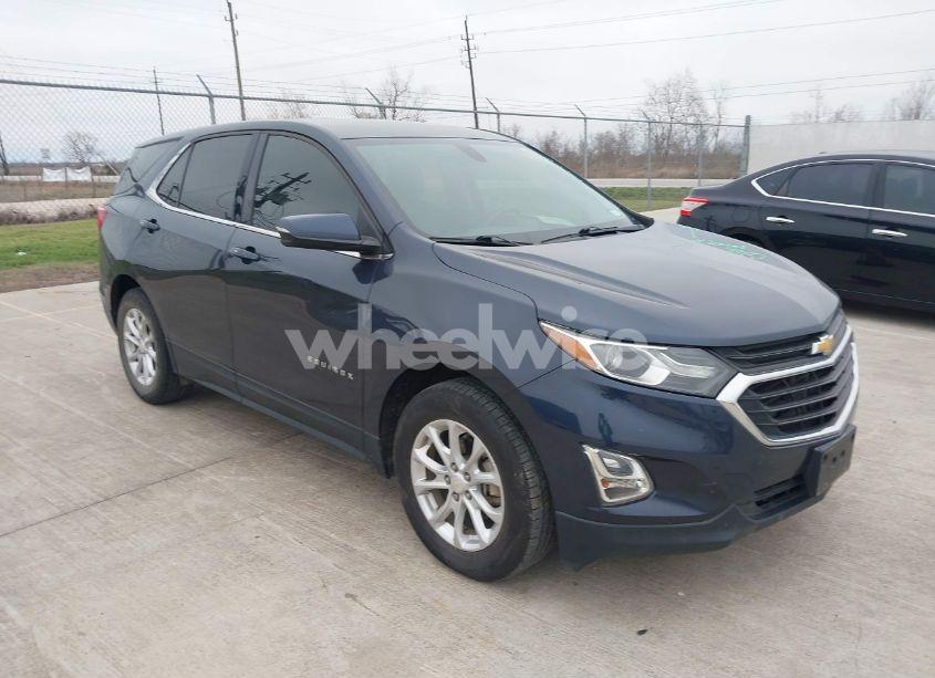 2018 Chevrolet Equinox LT (VIN 3GNAXJEV3JS589136) main photo