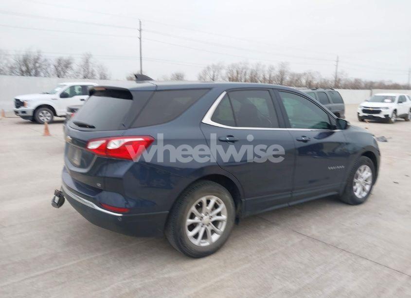 Photo 4 of 2018 Chevrolet Equinox LT (VIN 3GNAXJEV3JS589136)