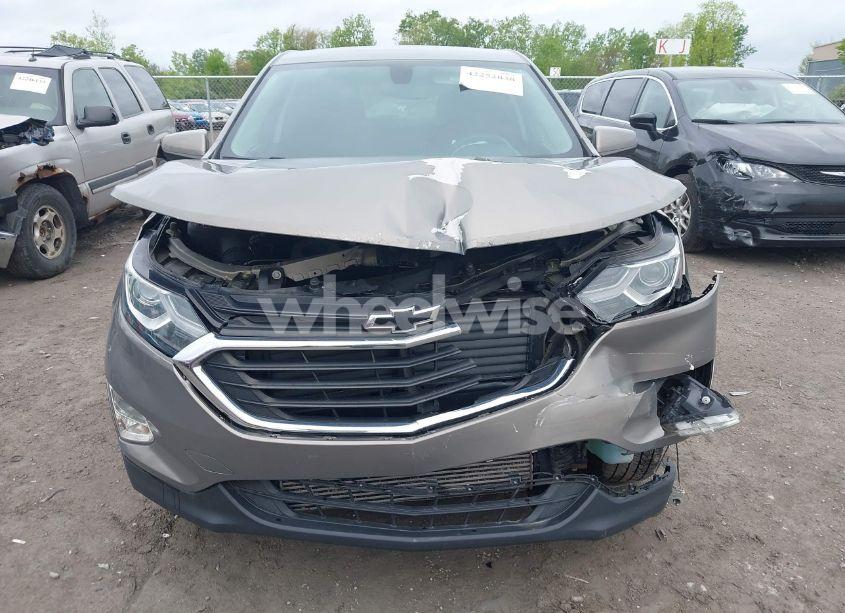 Photo 12 of 2018 Chevrolet Equinox LT (VIN 3GNAXJEV3JS640232)