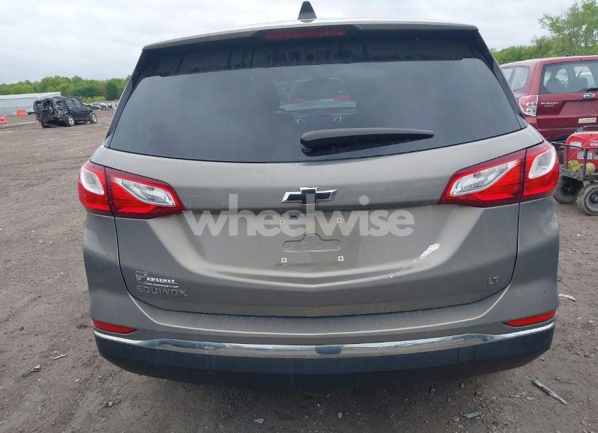 Photo 16 of 2018 Chevrolet Equinox LT (VIN 3GNAXJEV3JS640232)