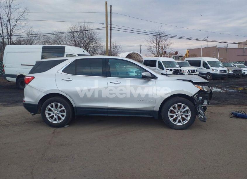 Photo 13 of 2019 Chevrolet Equinox LT (VIN 3GNAXJEV3KS605840)