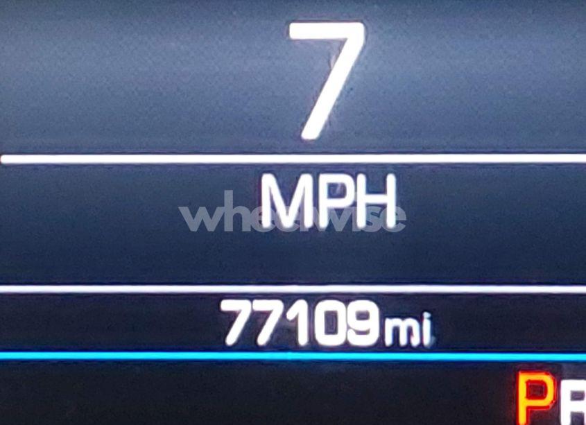 Photo 15 of 2019 Chevrolet Equinox LT (VIN 3GNAXJEV3KS605840)